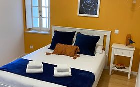 Blue Essence Apartment - Central